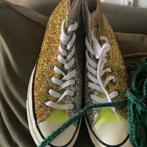 Never worn converse sneakers